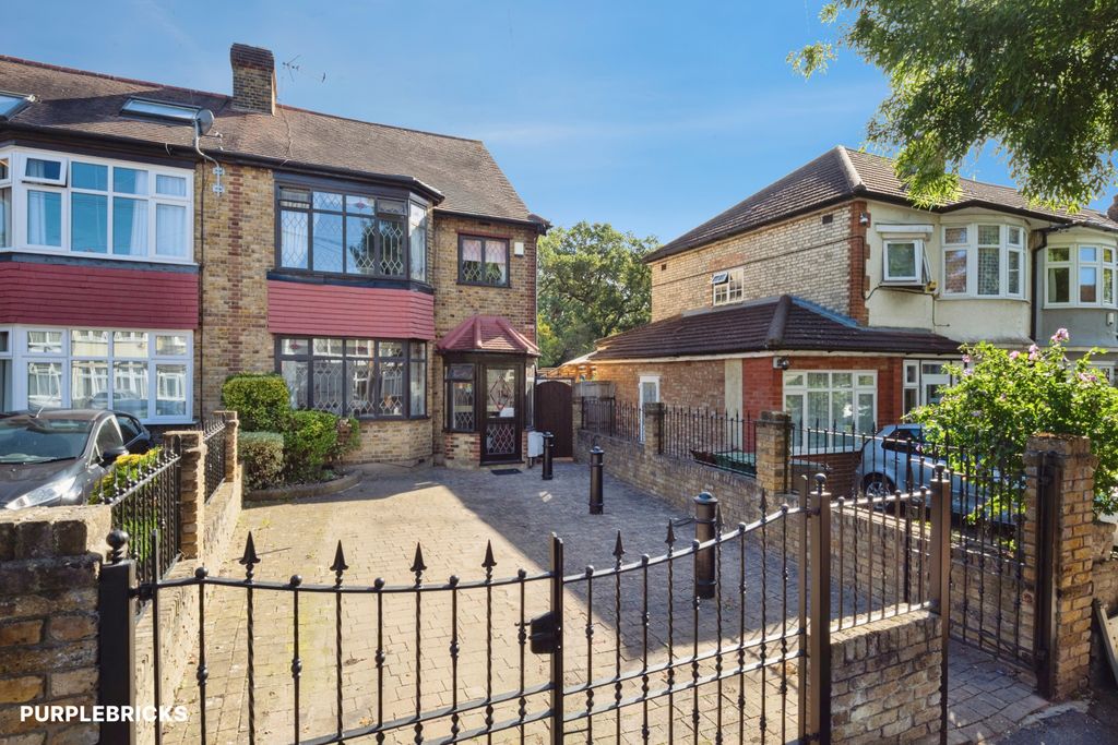 Property photo 2 of 47