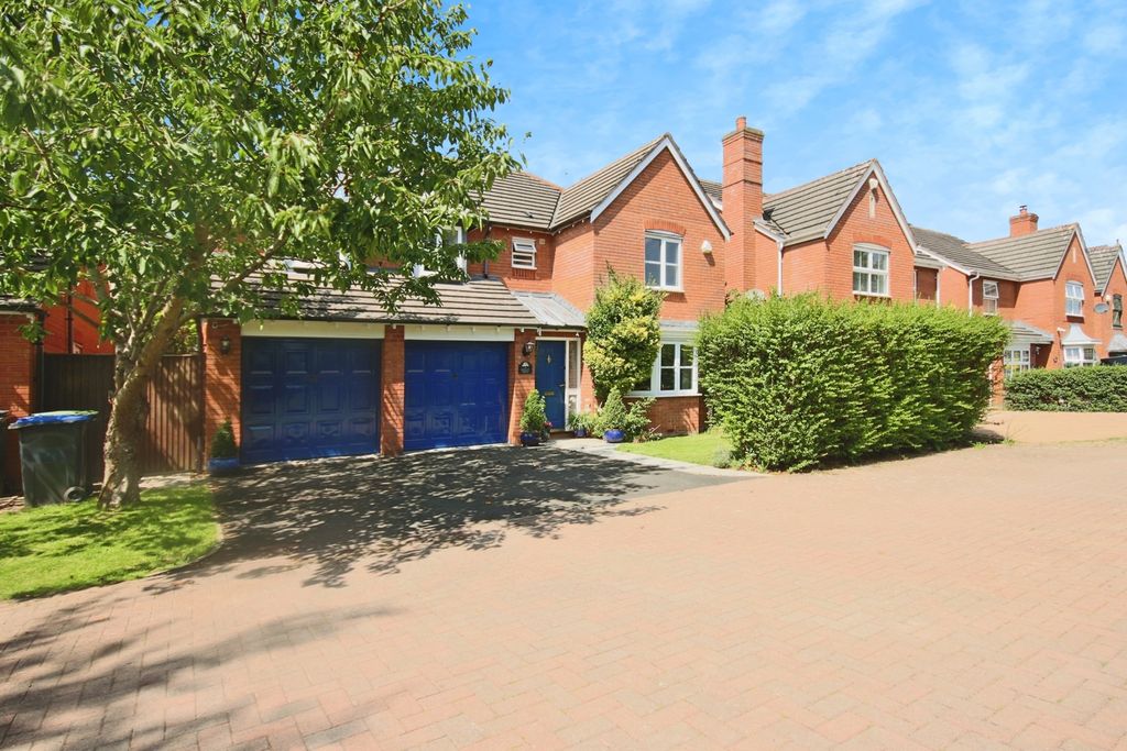 Property photo 2 of 17 Photo