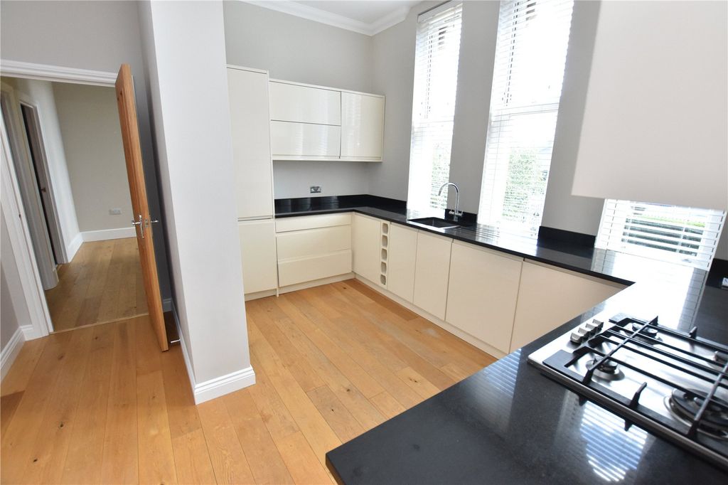 Property photo 2 of 20 Picture No. 61