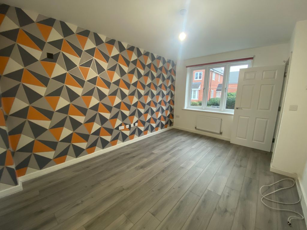 Property photo 3 of 11 Living Room