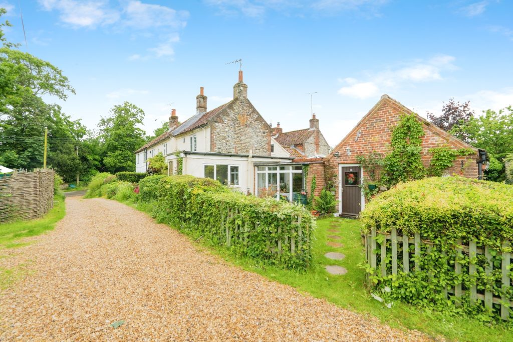 Property photo 1 of 17 Photography