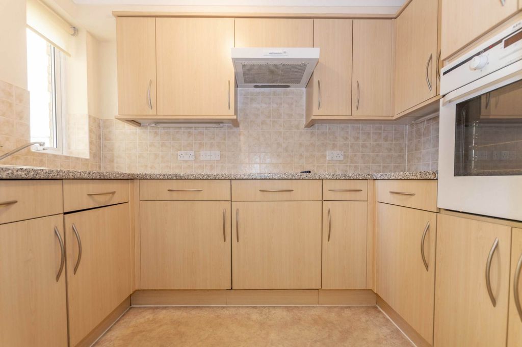 Property photo 3 of 10