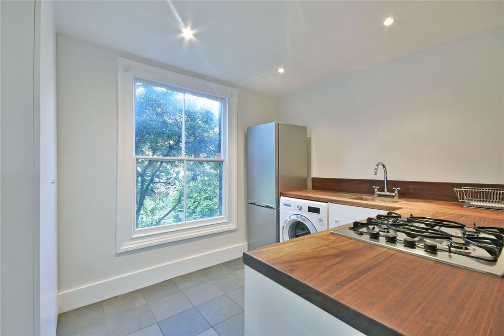 Property photo 2 of 10 Picture No. 43