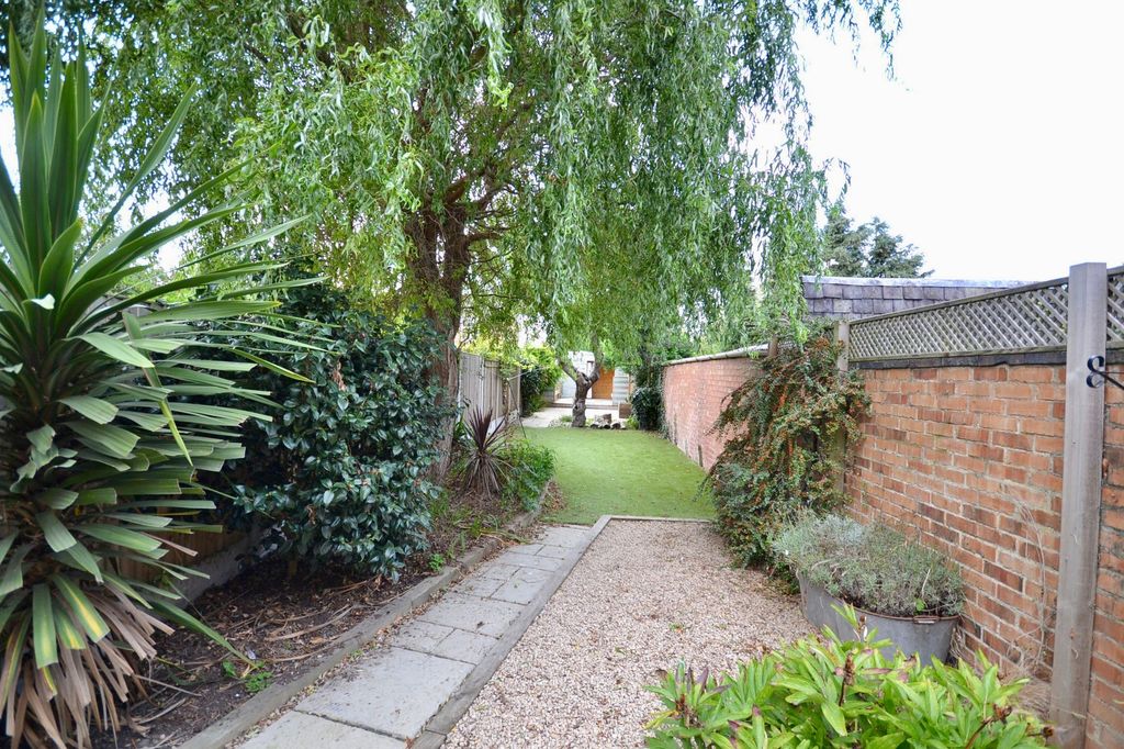 Property photo 2 of 21