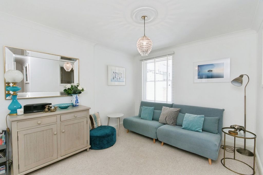 Property photo 2 of 9 Pbox-Img.Jpg