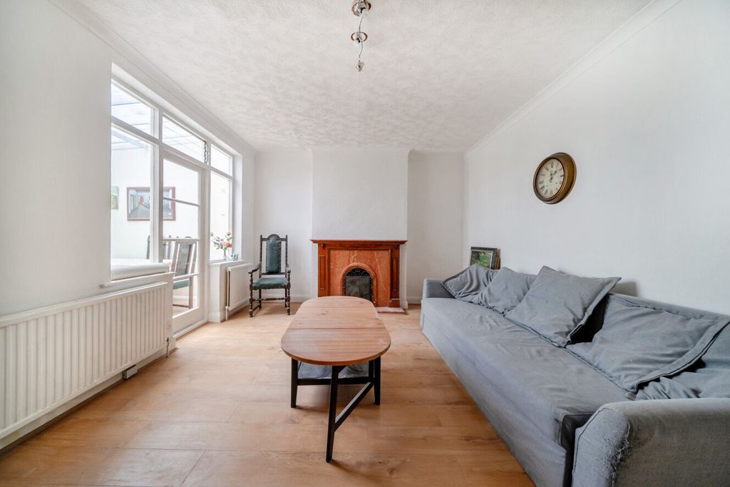 Property photo 3 of 15 Picture No. 28