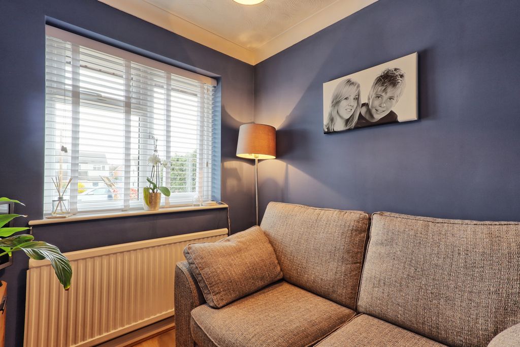 Property photo 3 of 25