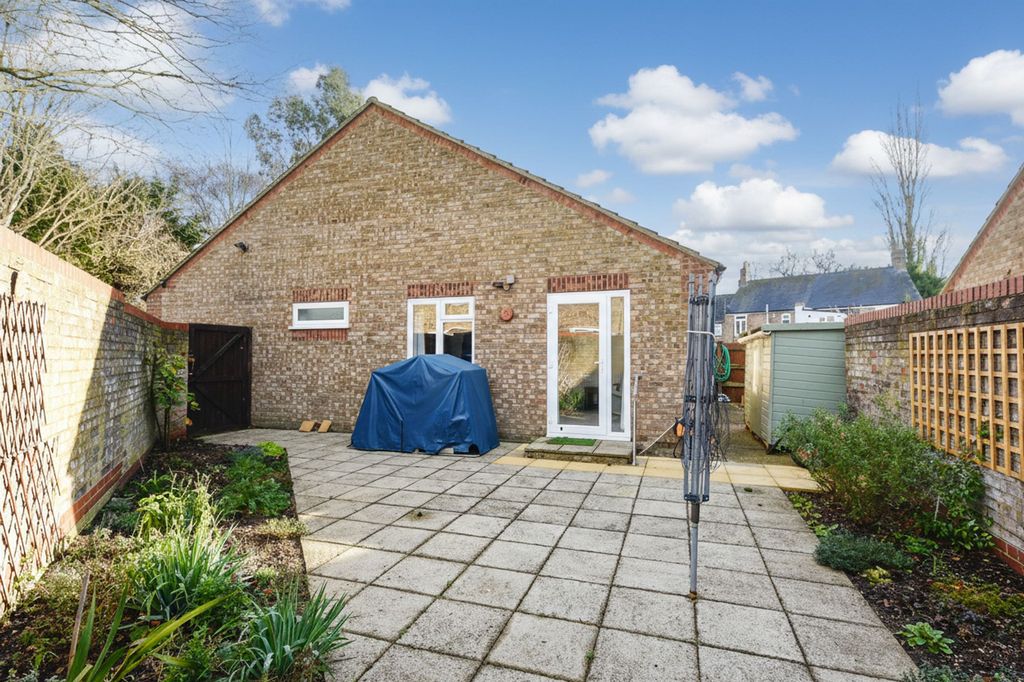 Property photo 2 of 9