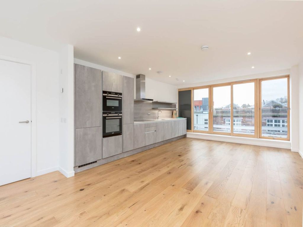 Property photo 2 of 12 56343_Hughesclose-12