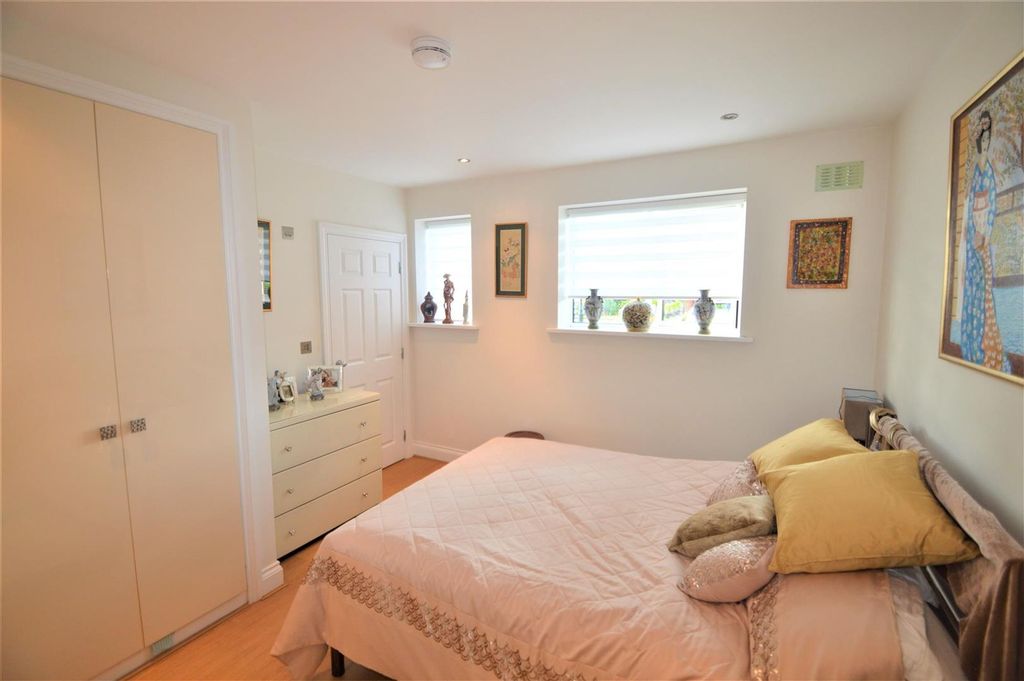 Property photo 1 of 3 Millennium Drive E14