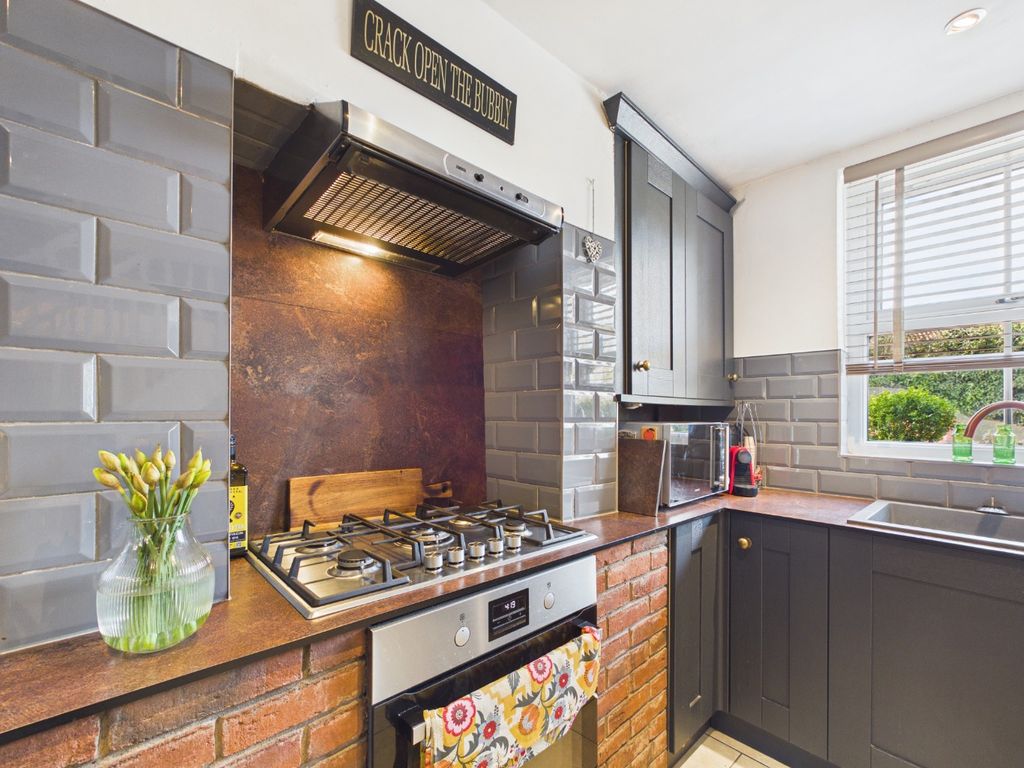 Property photo 3 of 31 4985078