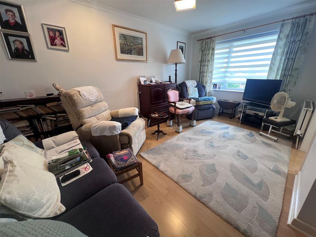 Property photo 3 of 12 Lounge 2.Jpg