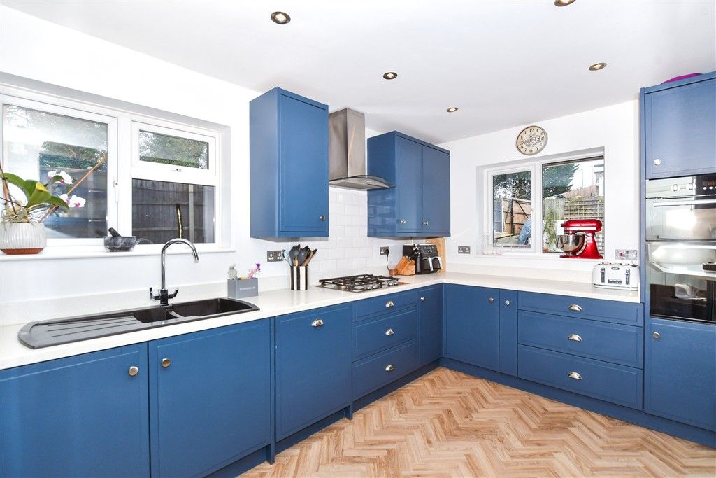 Property photo 2 of 15 Kitchen