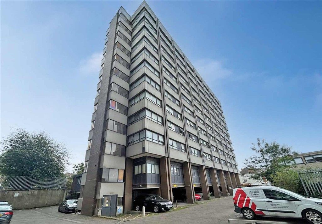 Property photo 1 of 5