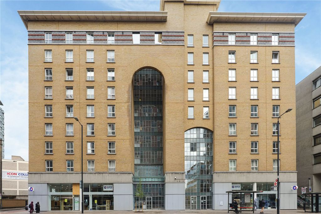 Property photo 1 of 13 Exterior