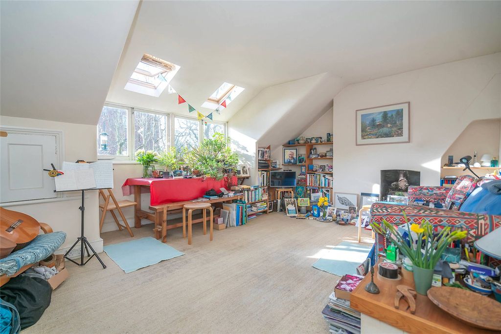 Property photo 3 of 17 Reception A