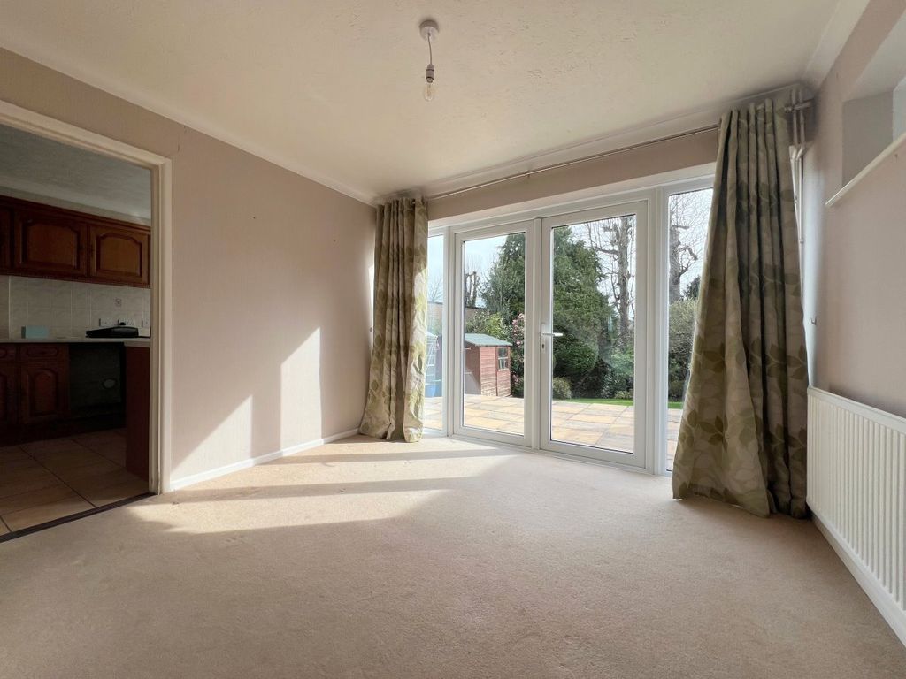 Property photo 3 of 12 Gallery