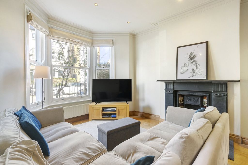 Property photo 2 of 15 Picture No. 13