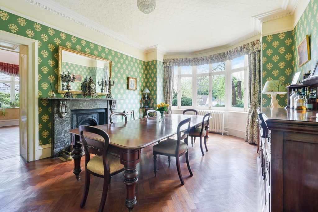 Property photo 3 of 19