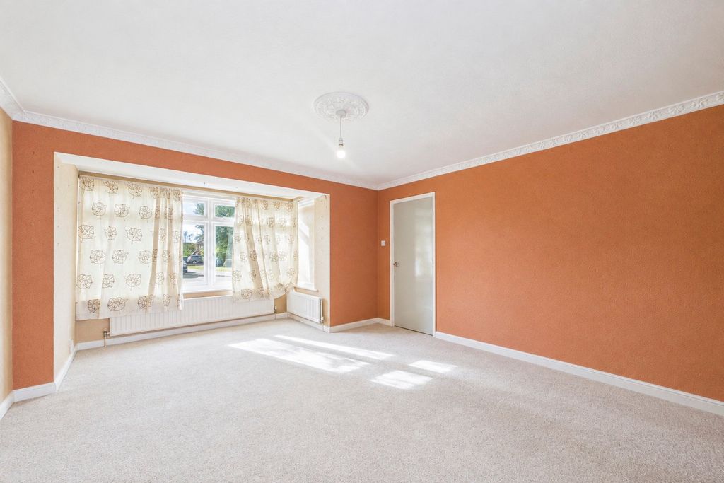 Property photo 2 of 12 Picture No. 15