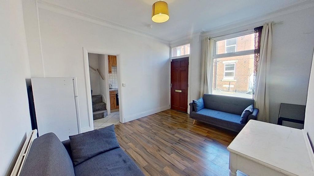 Property photo 2 of 12 Kelsall-Terrace-09292025_100732