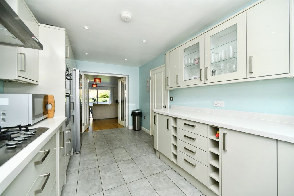 Property photo 3 of 21