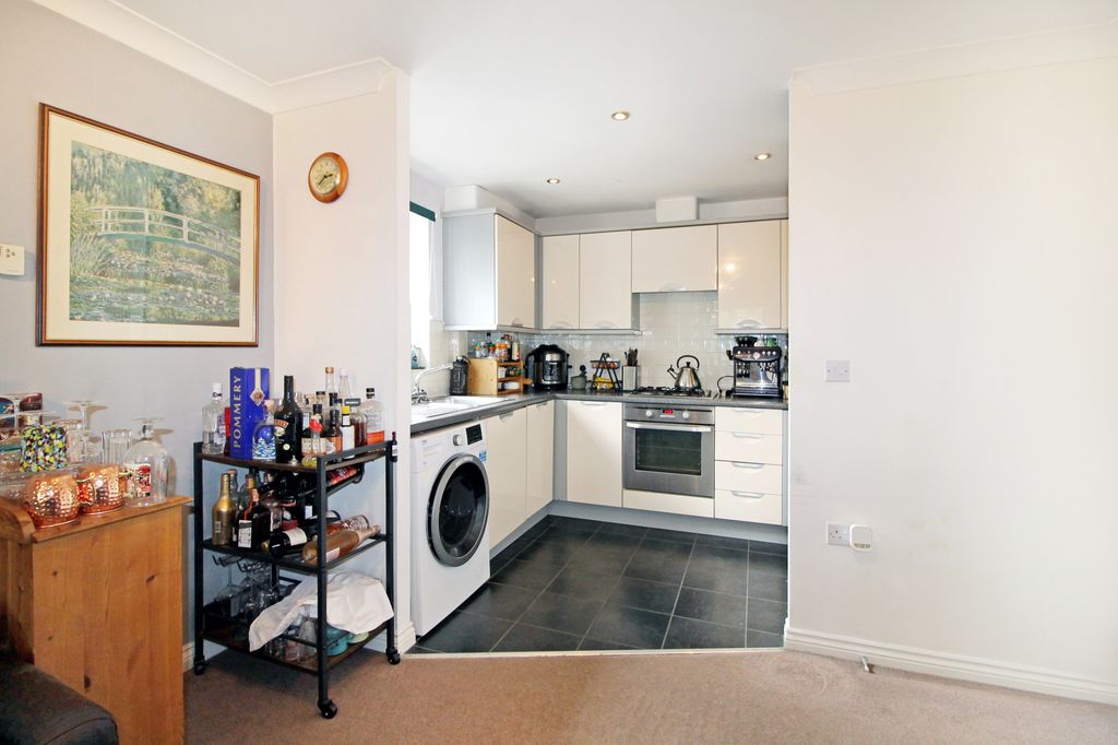 Property photo 3 of 9