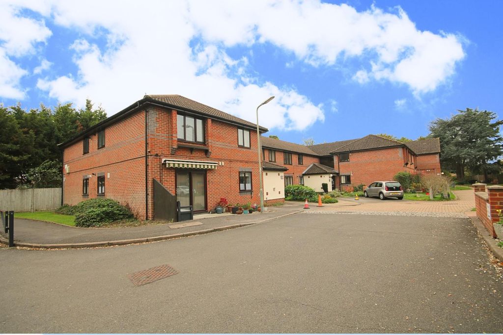 Property photo 1 of 11 Front2 (5).Jpg