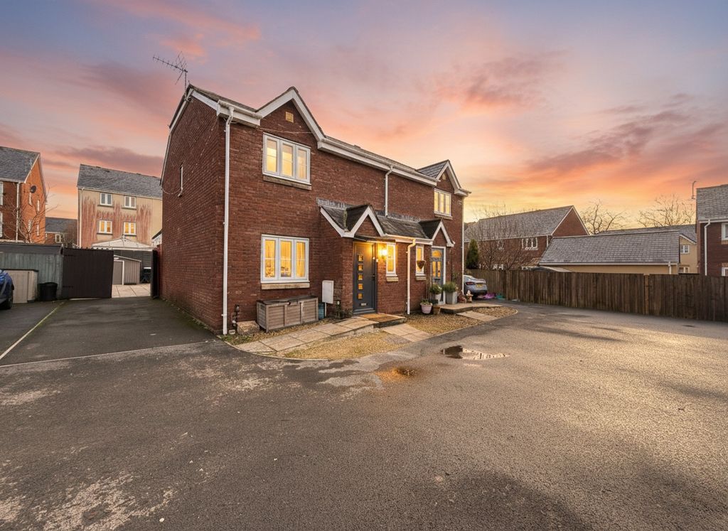 Property photo 1 of 27 4767353