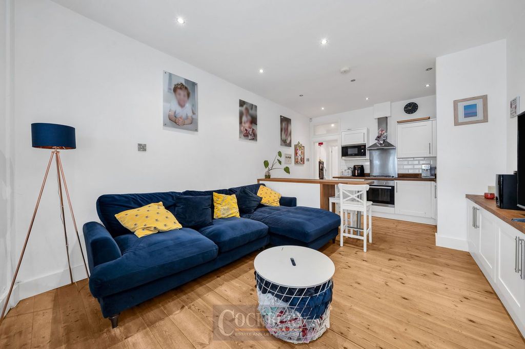 Property photo 3 of 15