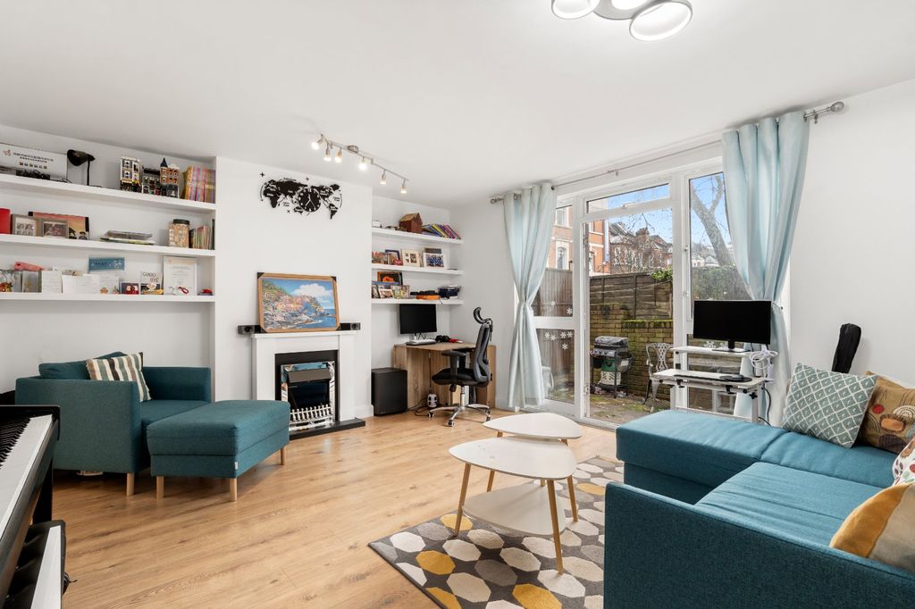 Property photo 2 of 16