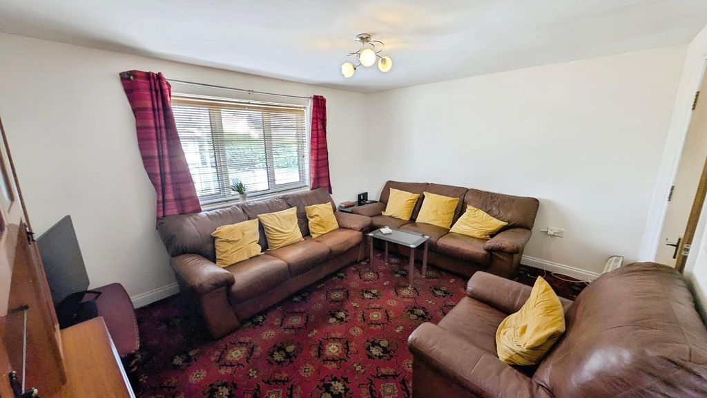 Property photo 2 of 10 8Abc0Da5-Pxl_20250802_133654123.Action_Pan-01.Cove