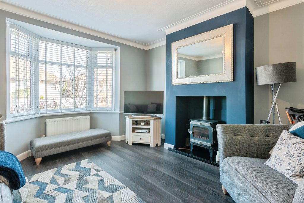 Property photo 3 of 15 Living Room