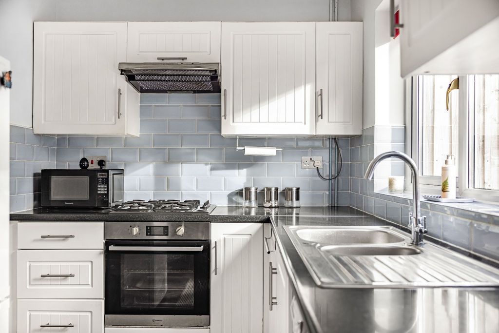 Property photo 3 of 10 Picture No. 11