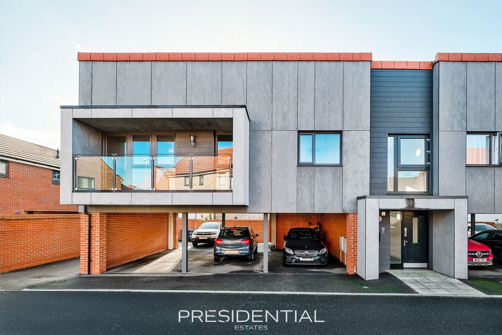 Property photo 1 of 25