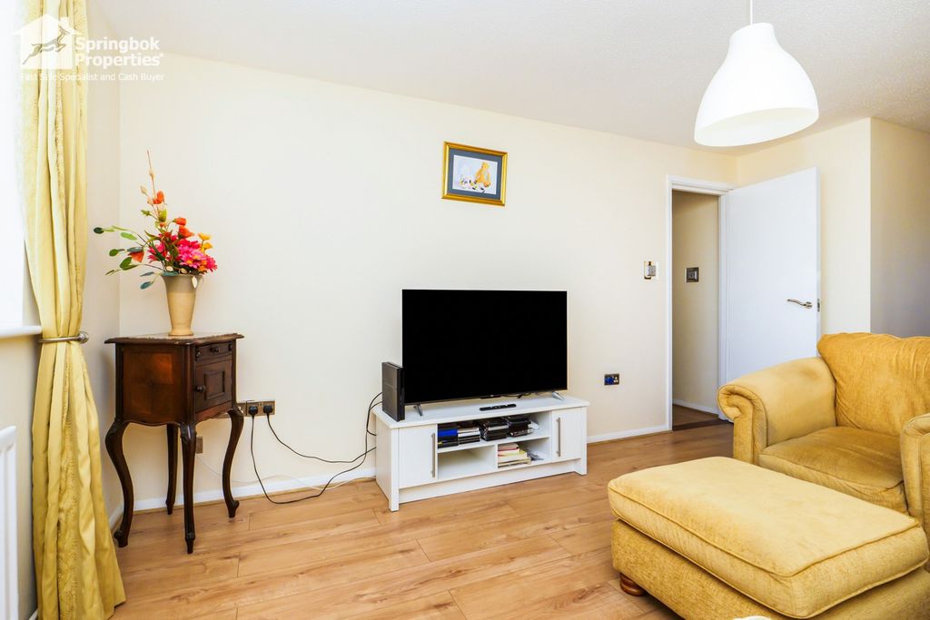 Property photo 3 of 9 Image 3