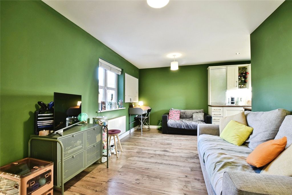 Property photo 3 of 14 Picture No. 17