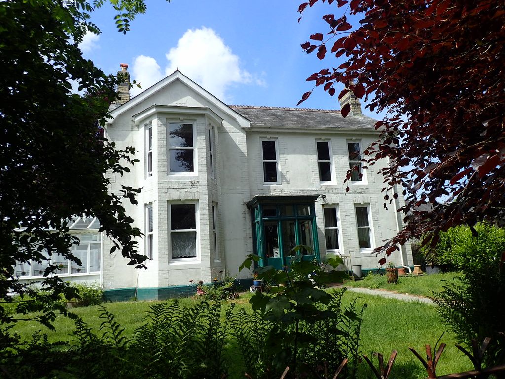 Property photo 1 of 21