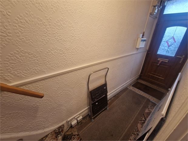 Property photo 2 of 9 Entrance