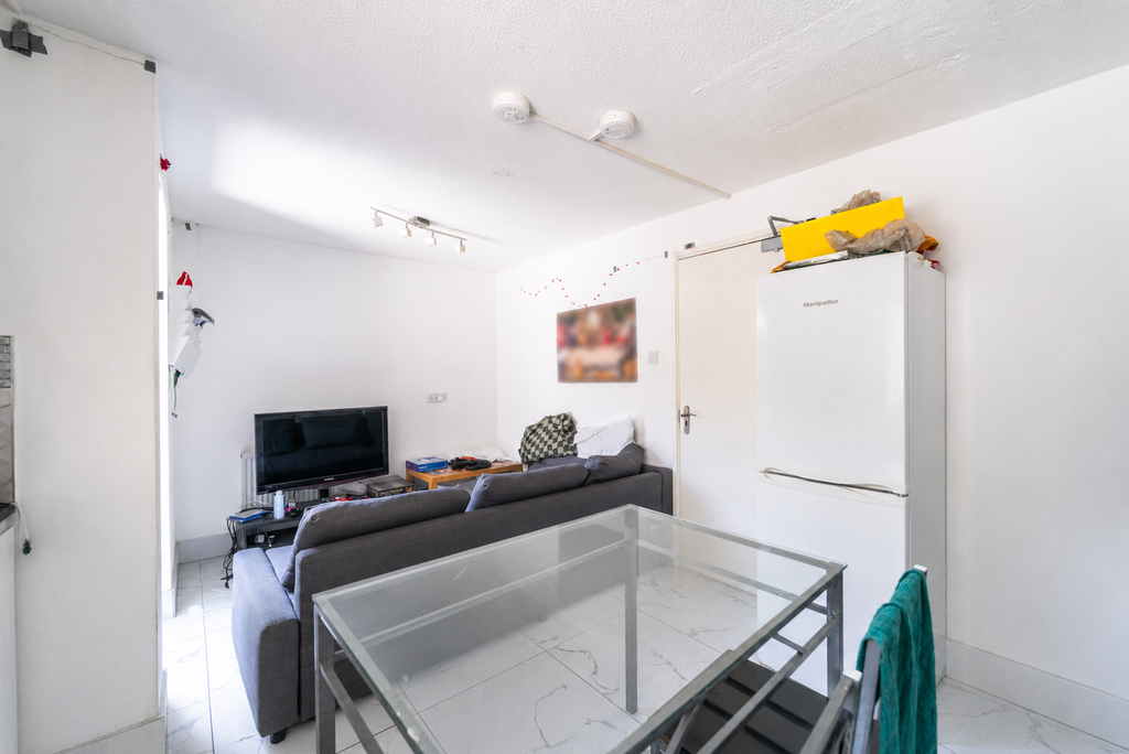 Property photo 2 of 14 2