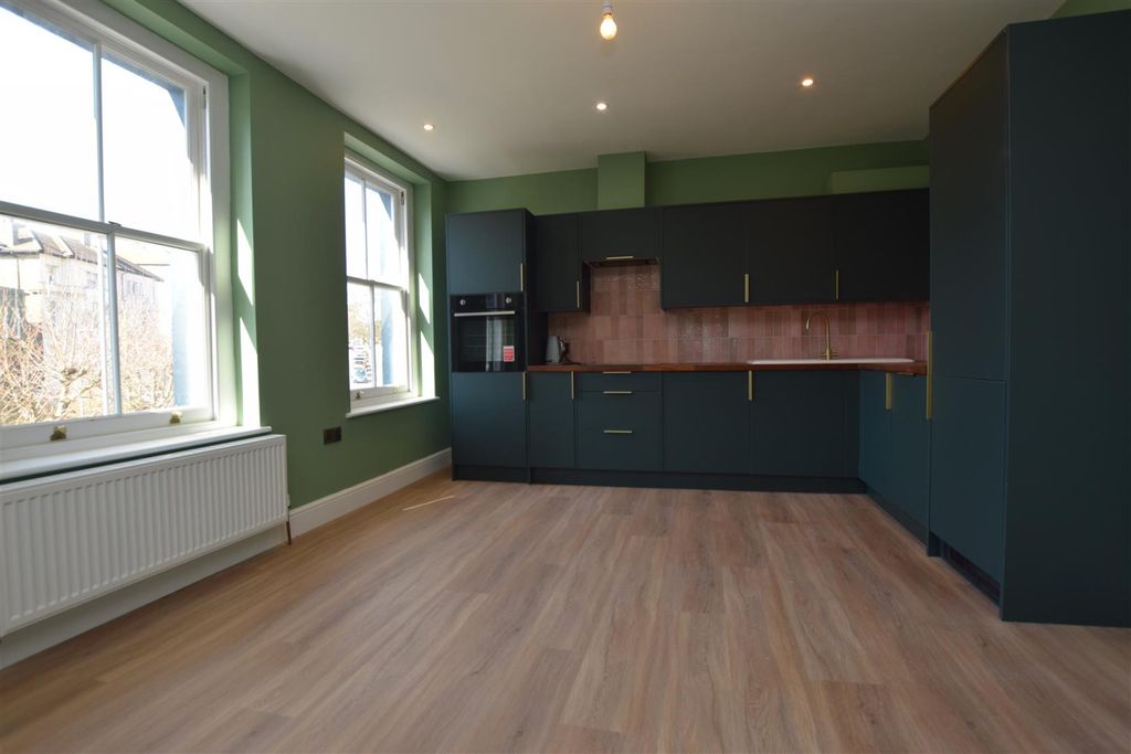 Property photo 2 of 11 Use2.Jpg