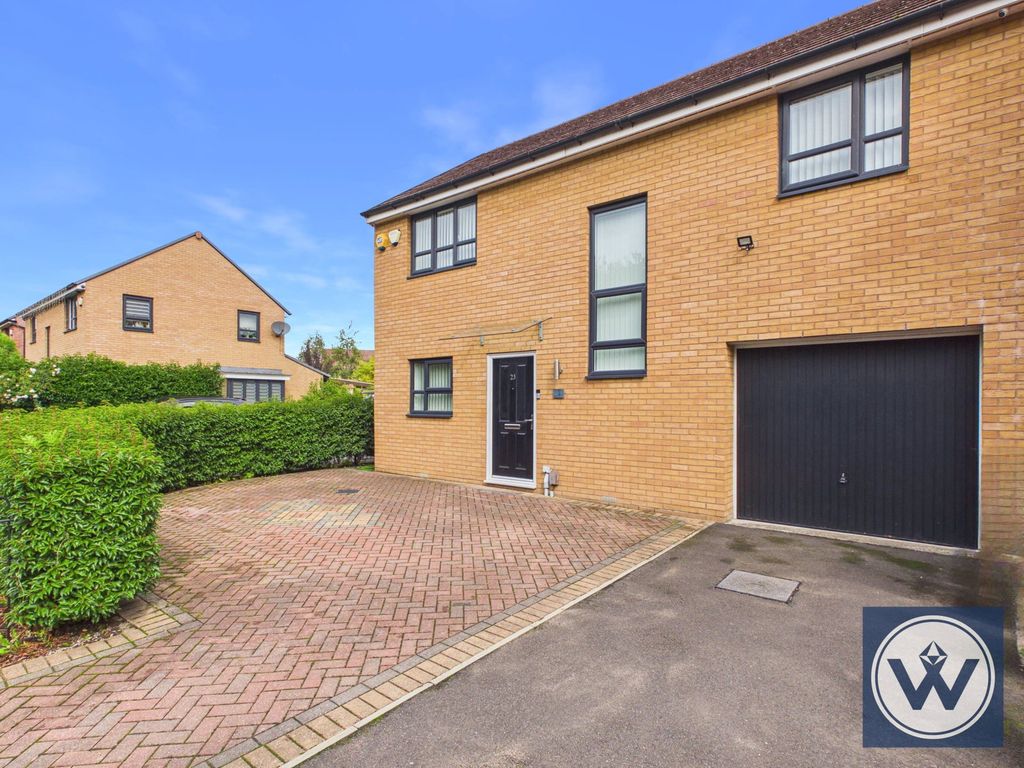 Property photo 1 of 33