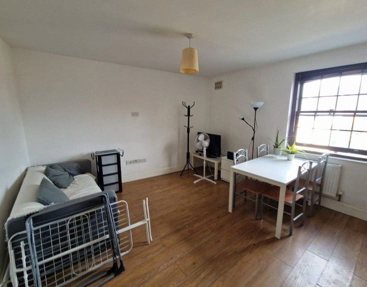 Property photo 3 of 5