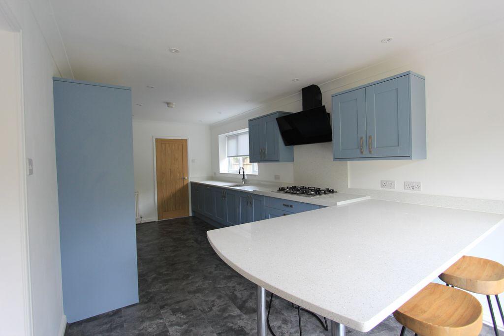 Property photo 2 of 13 Kitchen