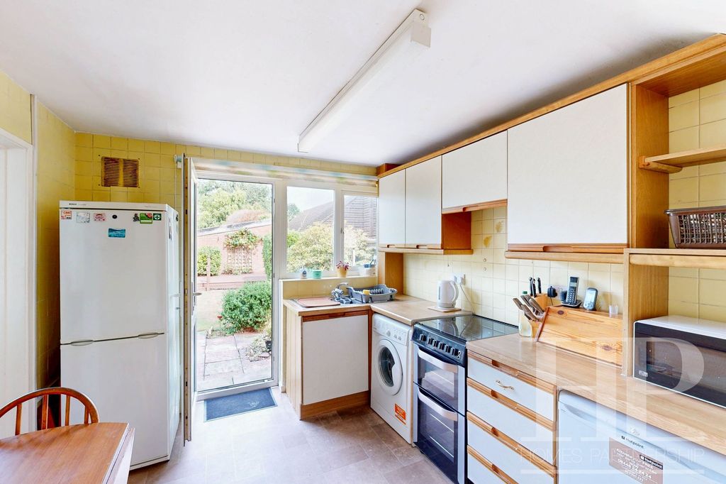 Property photo 3 of 19