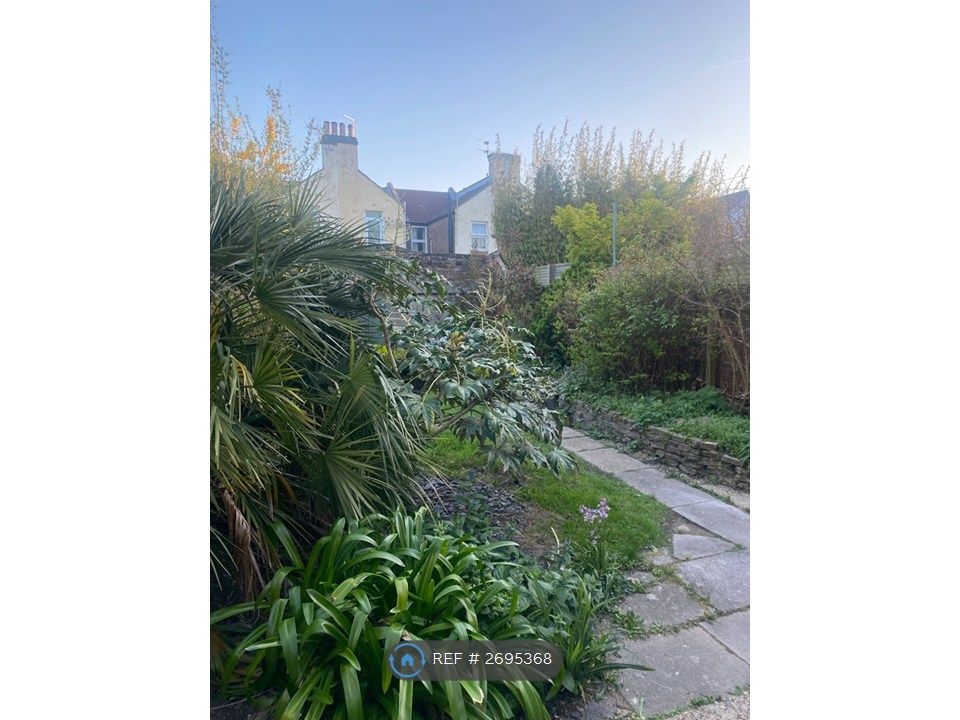 Property photo 3 of 9 Garden