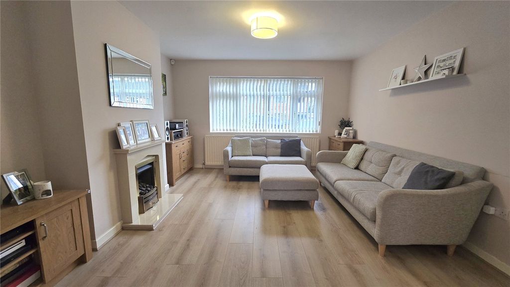 Property photo 2 of 24 Picture No. 16