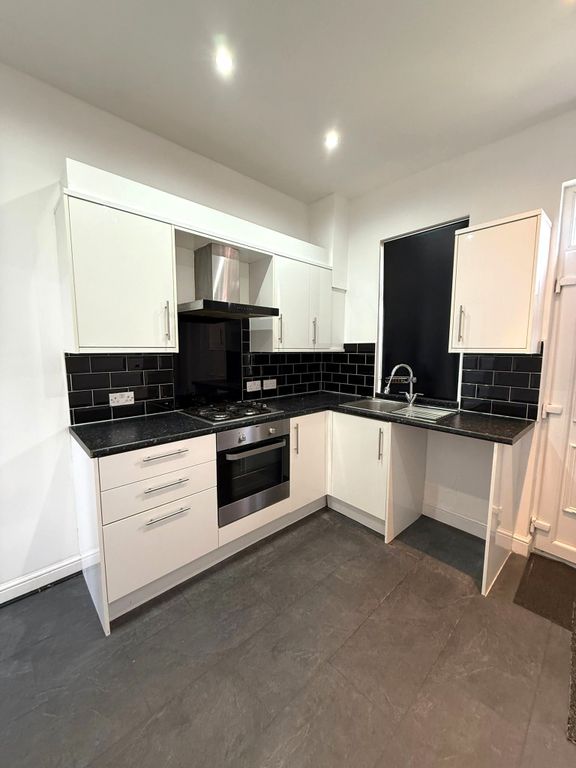 Property photo 2 of 8 1