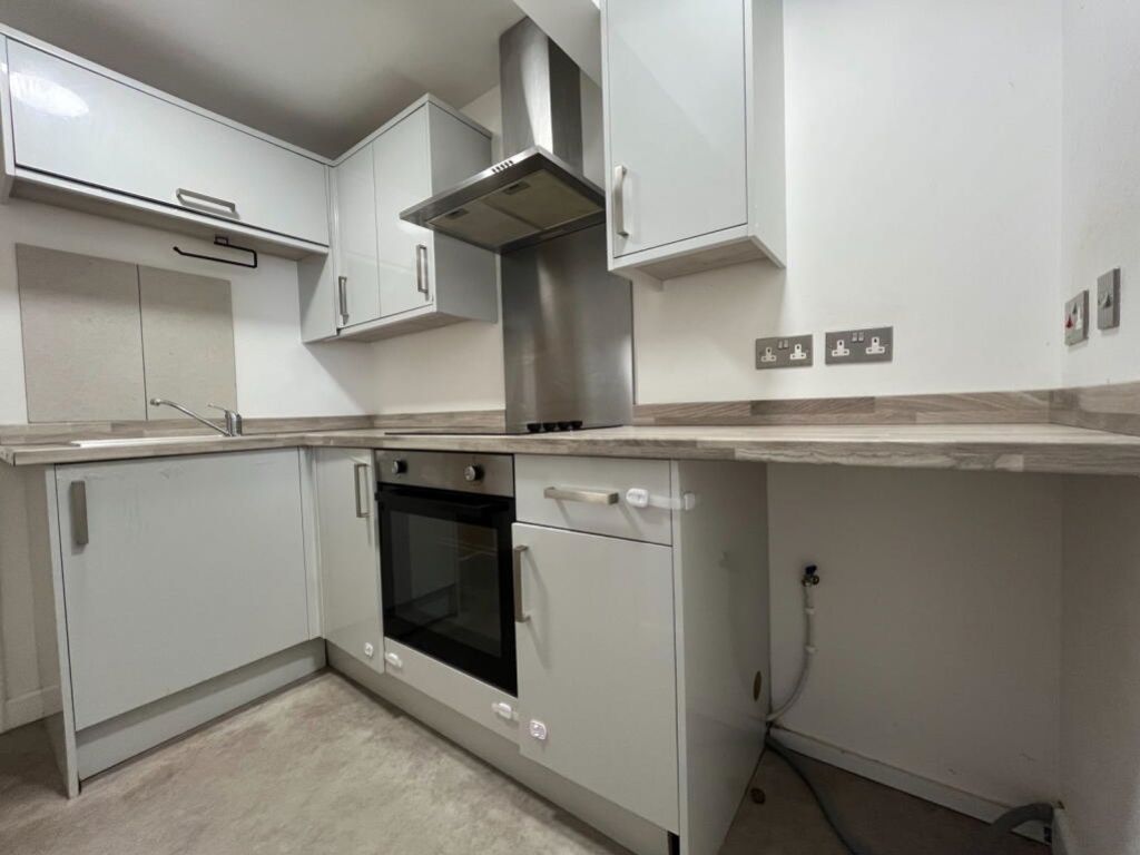 Property photo 3 of 5 Flat 3, 13 Monson Kitchen