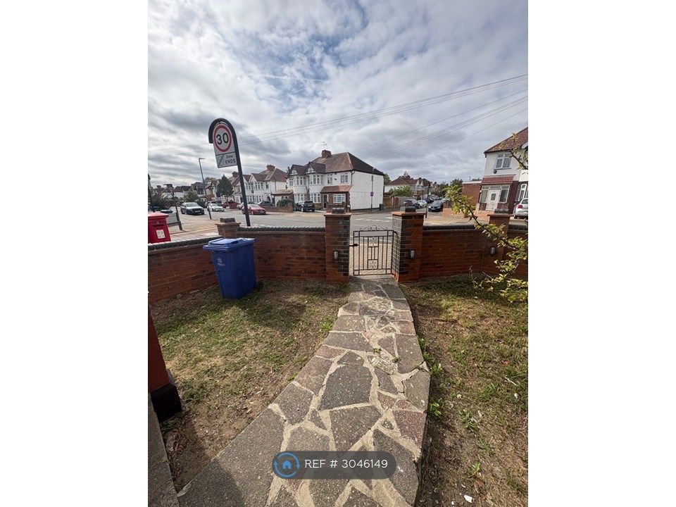 Property photo 2 of 35